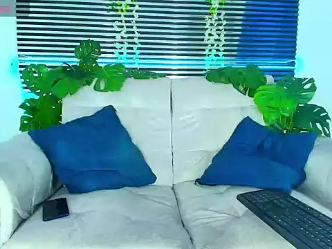 ThiiagoSaeenz online show from March 13, 2026, 5:52 pm