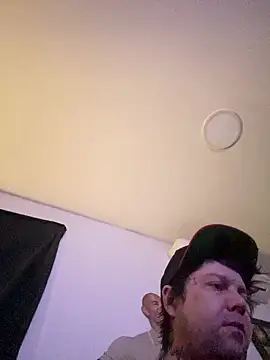 GabEthier online show from April 13, 2026, 1:44 am