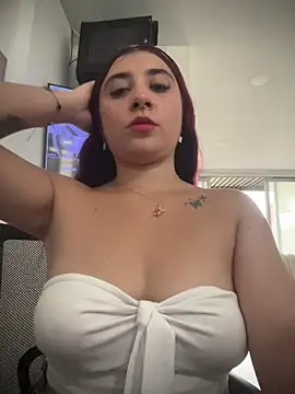 Nahomy Benett online show from February 11, 2026, 11:37 am