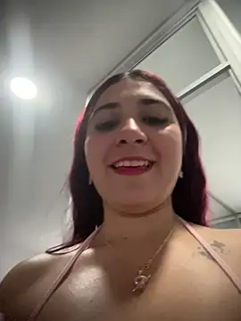 Nahomy Benett online show from February 12, 2026, 11:27 am