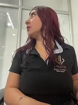 Nahomy Benett online show from March 1, 2026, 11:34 am