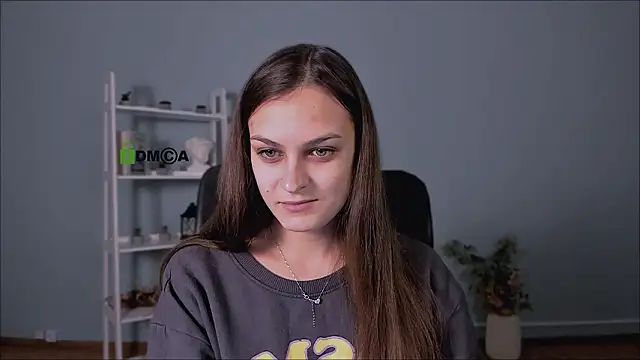 Snapshot of clery_abyss chatting on February 12, 2026, 9:37 am clery abyss online show from February 12, 2026, 9:37 am