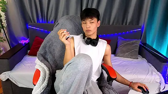 XanneLL online show from February 26, 2026, 6:40 pm