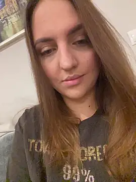 AliceDesmee online show from February 23, 2026, 5:10 pm