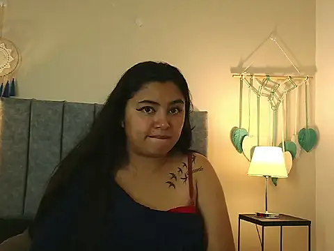 Snapshot of KatalynaSweet chatting on February 20, 2026, 1:35 am KatalynaSweet online show from February 20, 2026, 1:35 am