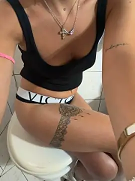 Lorella345 online show from May 11, 2026, 2:45 pm