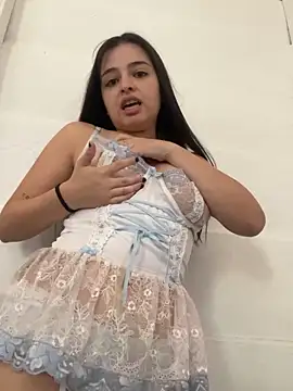 vainillasuave online show from February 13, 2026, 3:41 pm