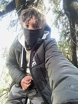 leoooooo88888 online show from February 16, 2026, 11:06 am