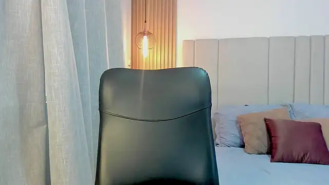 Snapshot of Victoria_Rosee chatting on May 25, 2026, 12:44 pm Victoria Rosee online show from May 25, 2026, 12:44 pm