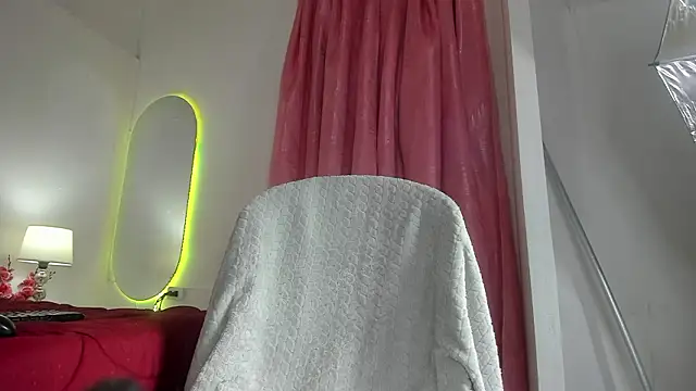 luna velveth online show from February 5, 2026, 1:10 am