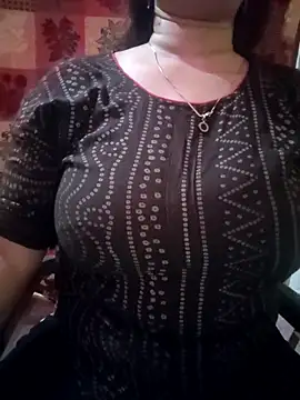 PARI51 online show from April 3, 2026, 8:40 pm