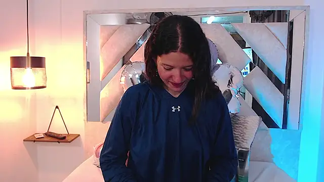 Snapshot of sofy_bonnet chatting on February 2, 2026, 12:15 pm sofy bonnet online show from February 2, 2026, 12:15 pm