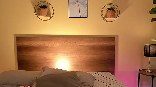 Angel eros  online show from February 8, 2026, 4:49 am