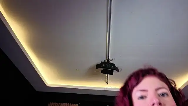 Snapshot of MiaTorres4 chatting on April 28, 2026, 12:32 pm MiaTorres4 online show from April 28, 2026, 12:32 pm