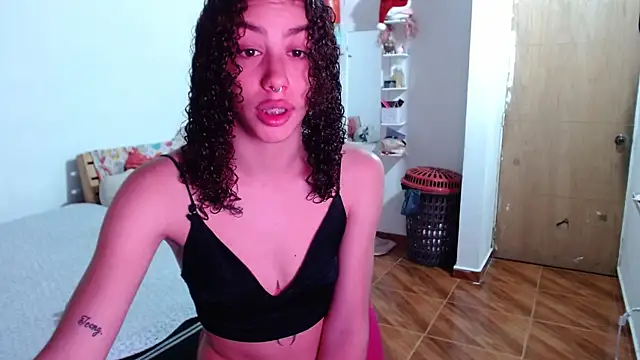 Snapshot of _Shanell chatting on May 5, 2026, 10:07 pm Shanell online show from May 5, 2026, 10:07 pm