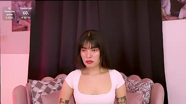 dakotacollins  online show from March 30, 2026, 1:17 am