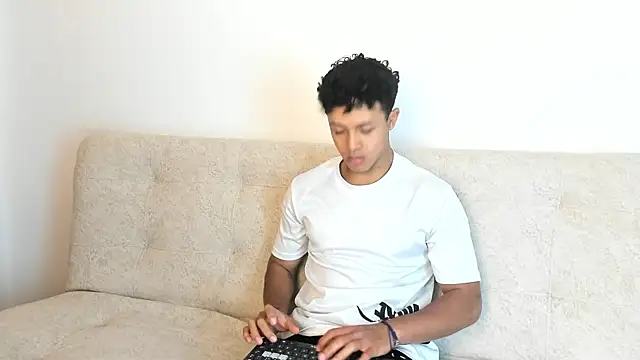 Snapshot of _Alex_Colton chatting on February 13, 2026, 10:06 pm Alex Colton online show from February 13, 2026, 10:06 pm