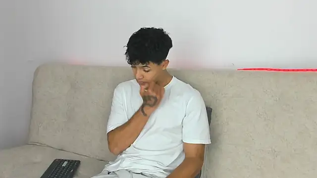  Alex Colton online show from April 1, 2026, 10:07 pm