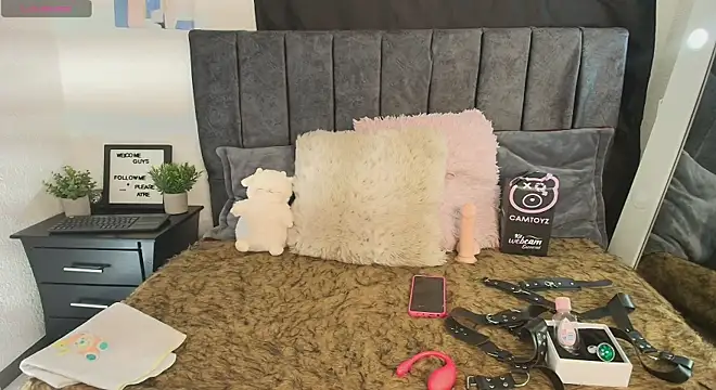 Petite pepper online show from February 26, 2026, 7:46 pm