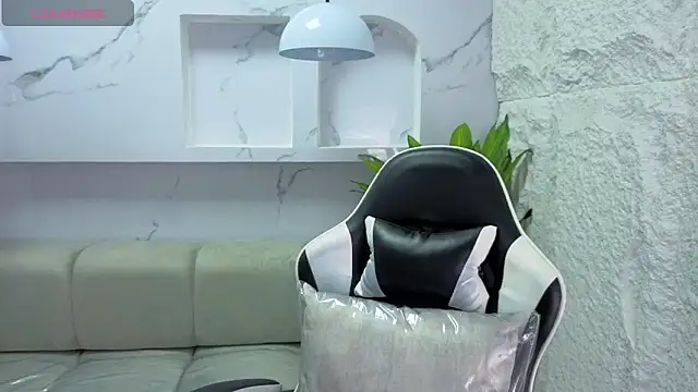 Snapshot of aurora_tp chatting on February 10, 2026, 7:07 pm aurora tp online show from February 10, 2026, 7:07 pm