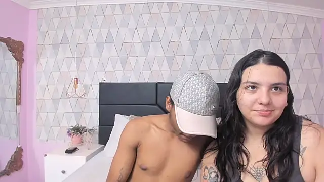 dafne and erick  online show from July 2, 2026, 9:43 pm