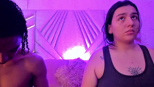 dafne and erick  online show from July 9, 2026, 4:38 am