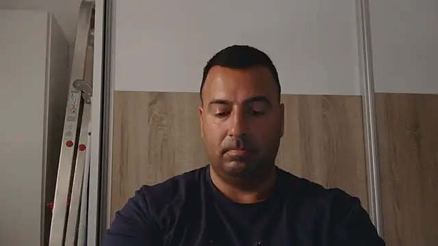 Snapshot of VanillaTime78-Jorge chatting on June 17, 2026, 8:17 am VanillaTime78-Jorge online show from June 17, 2026, 8:17 am