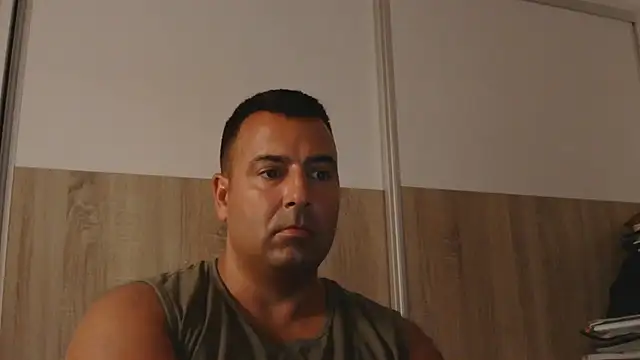 Snapshot of VanillaTime78-Jorge chatting on June 19, 2026, 7:23 am VanillaTime78-Jorge online show from June 19, 2026, 7:23 am