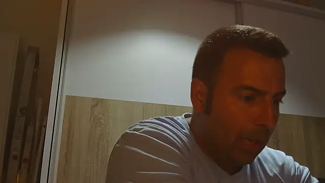 Snapshot of VanillaTime78-Jorge chatting on July 26, 2026, 7:43 pm VanillaTime78-Jorge online show from July 26, 2026, 7:43 pm