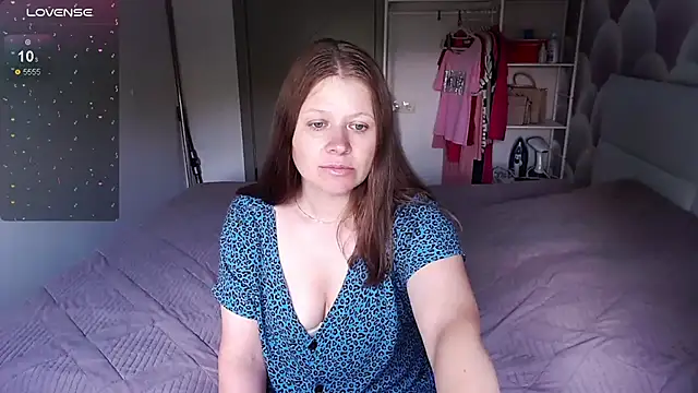 Snapshot of Aleksasamuii chatting on July 9, 2026, 7:23 am Aleksasamuii online show from July 9, 2026, 7:23 am