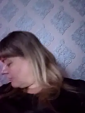 KristinaLowq online show from April 8, 2026, 8:53 pm