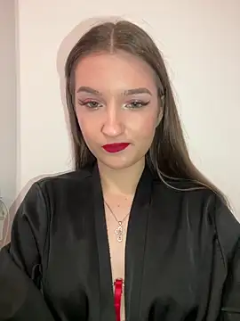 Green eyes lady online show from February 14, 2026, 12:24 pm