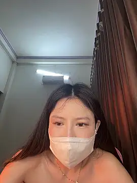 wang1472581 online show from March 8, 2026, 9:24 am