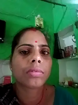 Snapshot of Priyakoli4568 chatting on April 4, 2026, 8:01 am Priyakoli4568 online show from April 4, 2026, 8:01 am