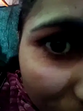 Snapshot of Priyakoli4568 chatting on April 13, 2026, 8:09 am Priyakoli4568 online show from April 13, 2026, 8:09 am