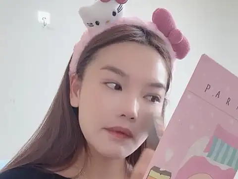 Snapshot of leilei660 chatting on March 11, 2026, 6:19 am leilei660 online show from March 11, 2026, 6:19 am