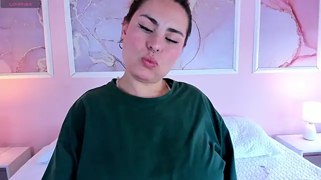 Kennya Rodriguez online show from July 11, 2026, 5:48 pm