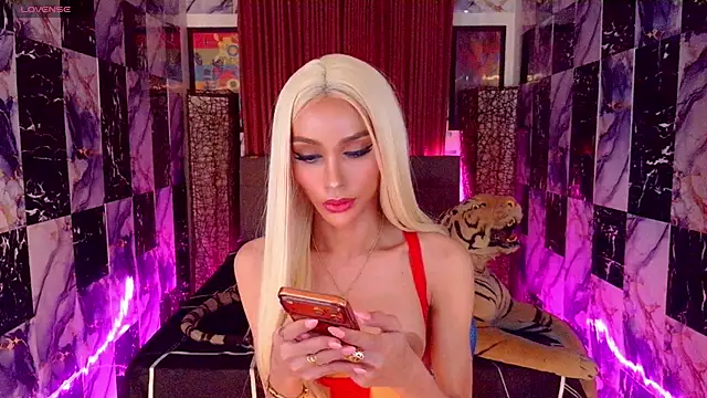 Snapshot of SeductiveSamanthaTS chatting on March 31, 2026, 10:04 am SeductiveSamanthaTS online show from March 31, 2026, 10:04 am