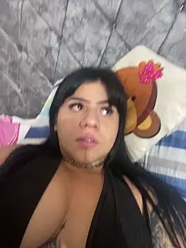 Snapshot of Luna_bigtitss777 chatting on February 15, 2026, 6:32 am Luna bigtitss777 online show from February 15, 2026, 6:32 am