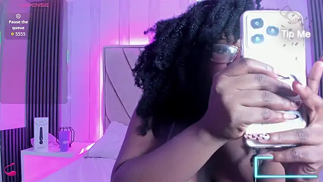 Snapshot of Sotf_Charlotte chatting on March 29, 2026, 7:36 pm Sotf Charlotte online show from March 29, 2026, 7:36 pm