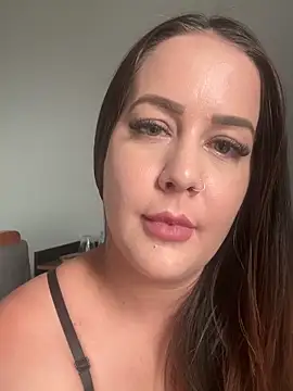 Snapshot of juliasanto chatting on February 23, 2026, 4:37 pm juliasanto online show from February 23, 2026, 4:37 pm