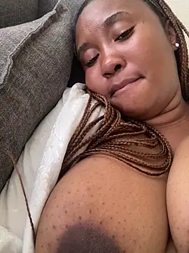 MeekyCurvyAss online show from April 4, 2026, 11:29 am