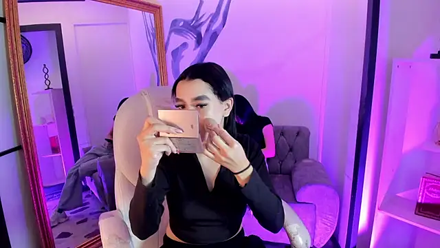 GemmaBrown online show from April 9, 2026, 12:43 pm