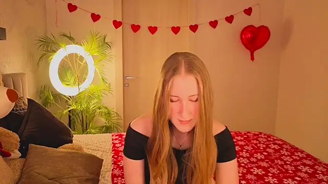 Snapshot of CassieReborn chatting on February 25, 2026, 3:43 pm CassieReborn online show from February 25, 2026, 3:43 pm