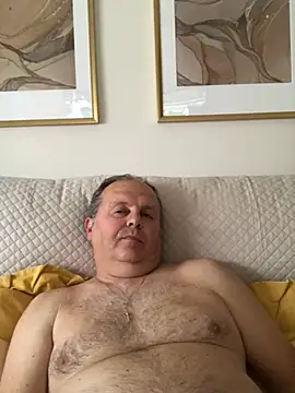 Snapshot of YachtCaptain10 chatting on February 9, 2026, 11:14 am YachtCaptain10 online show from February 9, 2026, 11:14 am