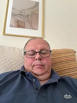 Snapshot of YachtCaptain10 chatting on April 14, 2026, 10:32 am YachtCaptain10 online show from April 14, 2026, 10:32 am