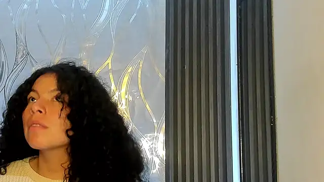 Zoe-yanin online show from February 12, 2026, 6:58 pm