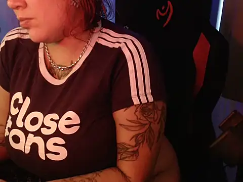 lollaasb online show from April 23, 2026, 7:49 pm