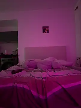 Snapshot of lolaaculaa chatting on April 3, 2026, 7:28 am lolaaculaa online show from April 3, 2026, 7:28 am