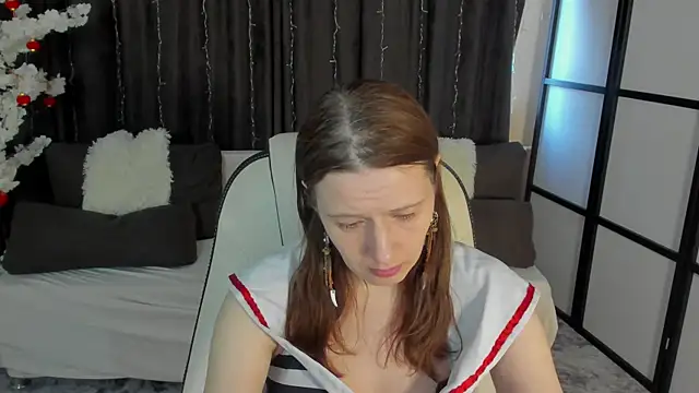 Kathrine Meyer online show from March 26, 2026, 2:06 am